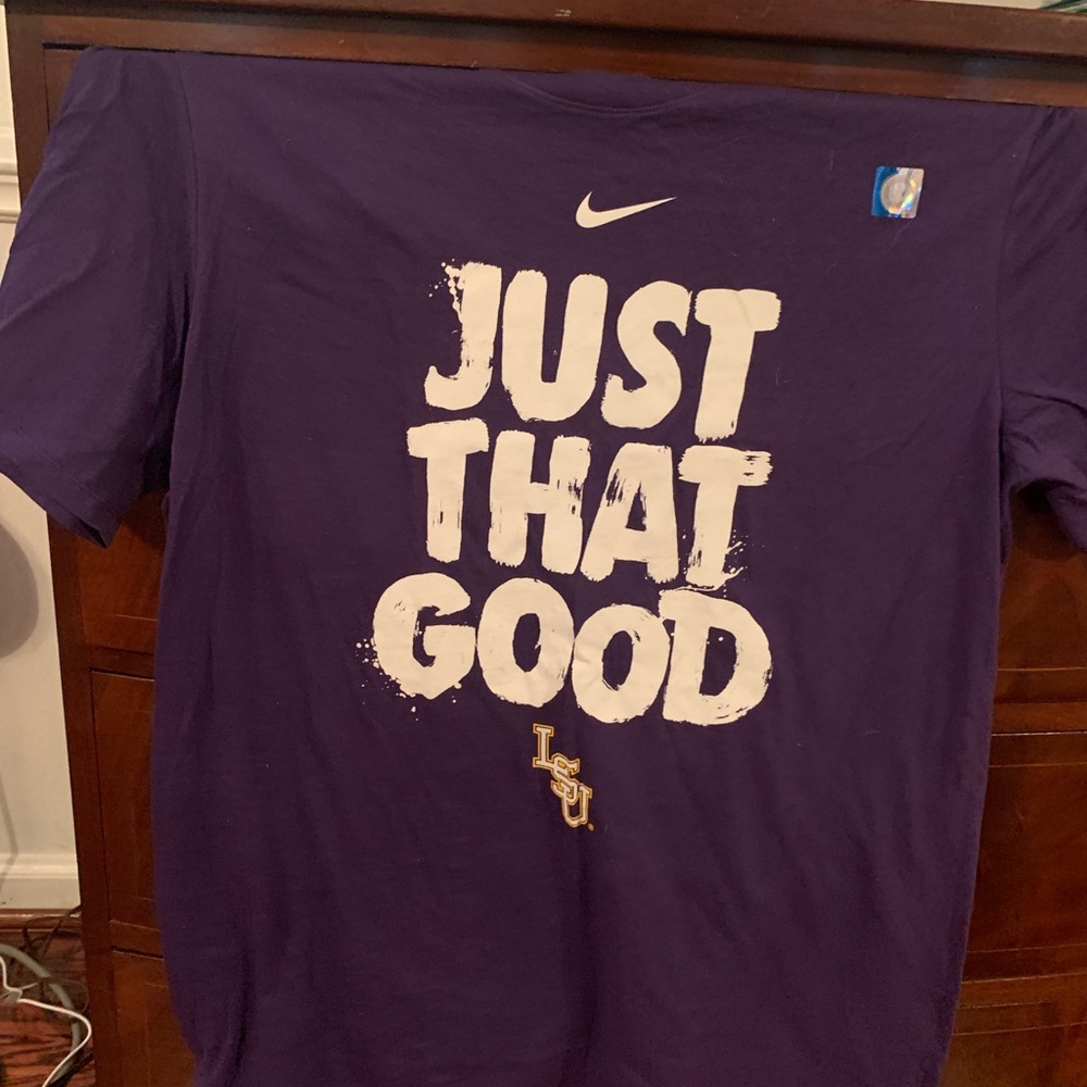 Nike t shirt new